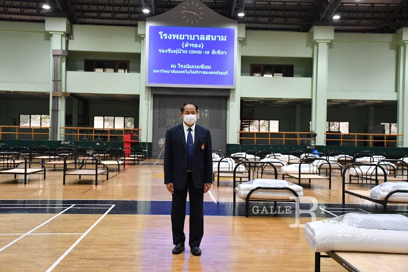 20210426-Governor inspects field hospitals-049.JPG